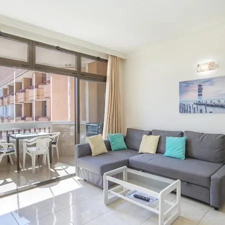 Marina View Sunny Apartment